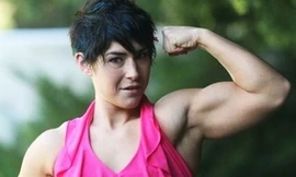 Sao phim cấp ba làm HLV thể lực đội bóng bầu dục