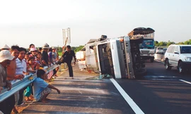 Công trình nghìn tỷ chưa hoàn thành đã xuống cấp