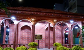 Ngắm mô hình ngôi nhà 3 gian 2 chái bằng gốm đỏ lớn nhất Việt Nam ở TPHCM