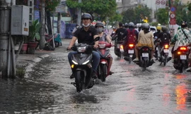 TP.HCM đón đỉnh triều cường