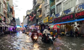 Nhiều quận, huyện ở TPHCM đón mưa rất lớn