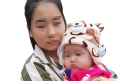 Em bé con tù nhân Giàng Thị Dinh mới được 6 tháng tuổi. Ảnh: Quang Lộc