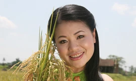 Anh Thơ: 'Cân' cả 'đỏ' lẫn 'vàng'