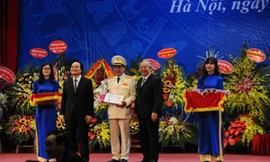 Lễ phong tặng chức danh GS, PGS năm 2016. Năm nay không có lễ vinh danh các tân GS, PGS như mọi năm. Ảnh : Nghiêm Huê.