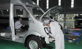 Một chiếc ô tô được lắp ráp từ hàng nghìn linh kiện khác nhau. Ảnh: Tuấn Nguyễn.