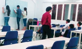 Cả khóa mới của một trường TC ở quận 6, TPHCM hiện chỉ có hơn chục học viên đang theo học.