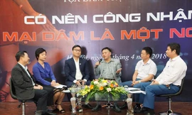 Tọa đàm trực tuyến: Có nên công nhận mại dâm là một nghề?, do báo Tiền Phong tổ chức chiều 5/4​. Ảnh: Mạnh Thắng.