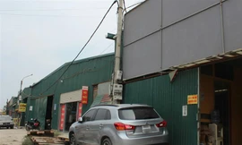 Nhà xưởng trái phép rộng hàng chục nghìn mét vuông tại xã Tân Triều do Cty Indeco cho thuê đất trái phép.