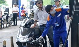 Petrolimex bán xăng A95 tương thích động cơ ô tô thế hệ mới