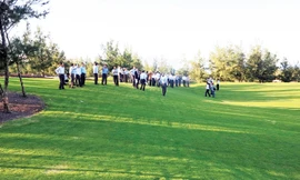 Tại FLC Quynhon Golf Links, các gôn thủ sẽ có những trải nghiệm tuyệt vời giữa biển trời mênh mông.