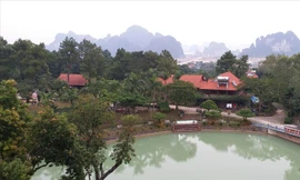 Với danh nghĩa trồng rừng nhưng thực tế dự án chưa hề trồng rừng mà xẻ núi xây “biệt phủ” làm du lịch chui!