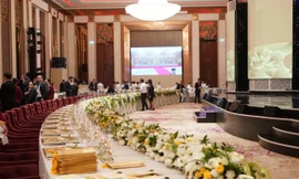 Một góc bài trí các món ăn tại khách sạn Crowne Plaza, Đà Nẵng.