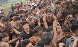 Dù được tuyên truyền tốt, hội Phết Hiền Quan 2018 vẫn vỡ trận. Ảnh: Hoàng Mạnh Thắng.