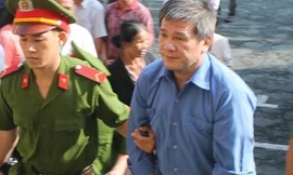 'Siêu lừa' Dương Thanh Cường qua mặt ông Trầm Bê nẫng gần 34.000 lượng vàng. 