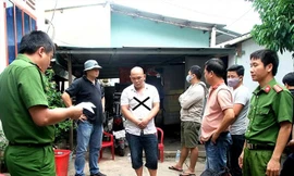 Nguyễn Ngọc Quỳnh (dấu X) bị bắt ngay tại cơ sở rửa xe của mình.