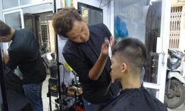 Nguyễn Thái Thành với công việc làm đẹp hàng ngày.