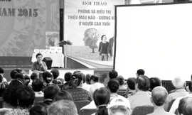 Ths. Hoàng Khánh Toàn, Trưởng khoa đông y Bệnh viện Trung ương Quân đội 108 chia sẻ tại hội thảo