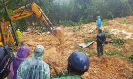 Hiện trường vụ sạt lở kinh hoàng khiến 5 người chết, 4 người nhập viện tại huyện Bắc Trà My, Quảng Nam.