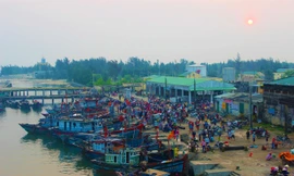 Cảng cá Cửa Việt.