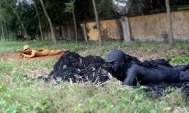 Các chiến sĩ Tiểu đoàn Đặc công 19, Bộ Tham mưu, Quân khu 2 thực hiện thành thục các kỹ chiến thuật. Ảnh: Đào Duy Tuấn.