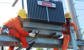 EVN SPC củng cố hệ thống lưới điện để đảm bảo cung cấp điện khu vực phía Nam trong thời gian giảm, ngưng cấp khí NCS.