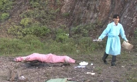 Nam thanh niên tẩm xăng tự thiêu