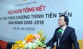 Bộ trưởng Bộ GD&ĐT Phùng Xuân Nhạ cho biết, thời gian tới ĐH công lập và ngoài công lập sẽ cạnh tranh bình đẳng. Ảnh : Nghiêm Huê