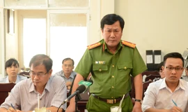 Đại tá Lưu Thành Tín - Phó Giám đốc Công an tỉnh Kiên Giang tại cuộc họp báo.