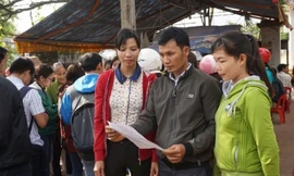 Đắk Lắk đề nghị tạm dừng đưa tin vụ tuyển thừa 500 giáo viên