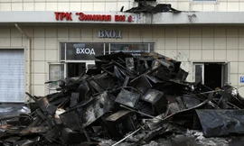 Nhiều vật dụng cháy đen thui trong vụ hỏa hoạn. Ảnh: Telegraph.