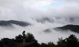 Săn mây trên nóc nhà biên giới