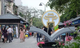 Phố sách Hà Nội những ngày đầu hoạt động.