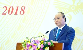 Thủ tướng Nguyễn Xuân Phúc phát biểu kết luận Hội nghị trực tuyến Chính phủ với các địa phương. Ảnh: H.N