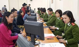 Lãnh đạo thành phố Hà Nội khẳng định không lộ thông tin cá nhân trước việc chia sẻ dữ liệu dân cư. Ảnh: TH