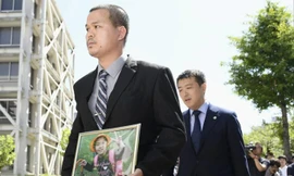 Anh Lê Anh Hào, bố nạn nhân. Ảnh: Japan Times.