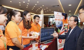 SURF là cơ hội để các startup kết nối với các chuyên gia và các nhà đầu tư. Ảnh: DNES.