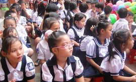 Trẻ em Việt Nam chịu áp lực hơn mọi người lớn