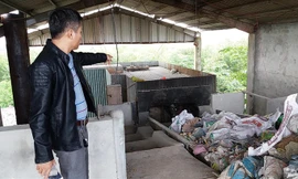 Dù có lò đốt hàng tỷ đồng, nhưng rác thải vùng Ngũ Điền, TT-Huế, vẫn ùn ứ.