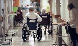 Báo động nạn hiếp dâm ở các nhà dưỡng lão Mỹ