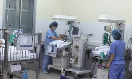 Điều dưỡng khoa Hồi sức Ngoại BV Nhi T.Ư