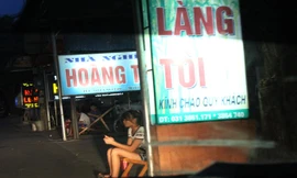 Có ý kiến có nên quy hoạch mại dâm thành khu thay vì cấm hẳn (ảnh chụp tại khu 2 Đồ Sơn - Hải Phòng) Ảnh: Thanh Bình