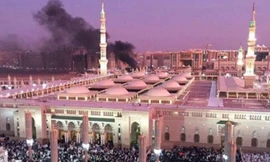 Một vụ đánh bom tự sát diễn ra gần Thánh đường Nhà tiên tri - địa điểm linh thiêng thứ nhì của Hồi giáo. Ảnh: EPA