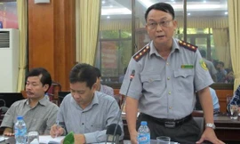 Ông Phạm Tiến Dũng, (đứng), Trưởng phòng thanh tra chuyên ngành, Thanh tra Bộ NNPTNT