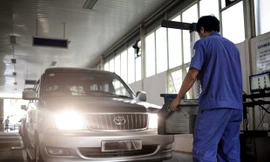 Xe hết hạn đăng kiểm vài năm vẫn bị truy thu phí đường bộ. Ảnh: Như Ý