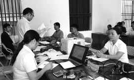 Vốn tín dụng giúp người dân Thái Nguyên trồng cây ăn quả, vươn lên thoát nghèo.