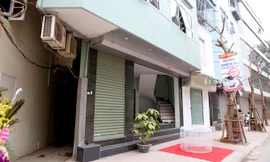 Nhà siêu mỏng, méo mới mọc lên tại phường Khương Thượng. Ảnh: Như Ý