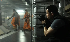 “Lockout” do Luc Besson viết kịch bản bị kết luận đạo từ phim nổi tiếng của John Carpenter.