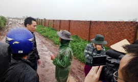 Người dân phản ánh về bãi rác gây ô nhiễm.