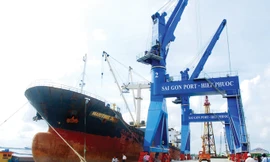 Cảng Hiệp Phước đón tàu biển ra vào theo luồng hàng hải Soài Rạp.