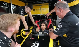 Chị Aseel Al Hamad.